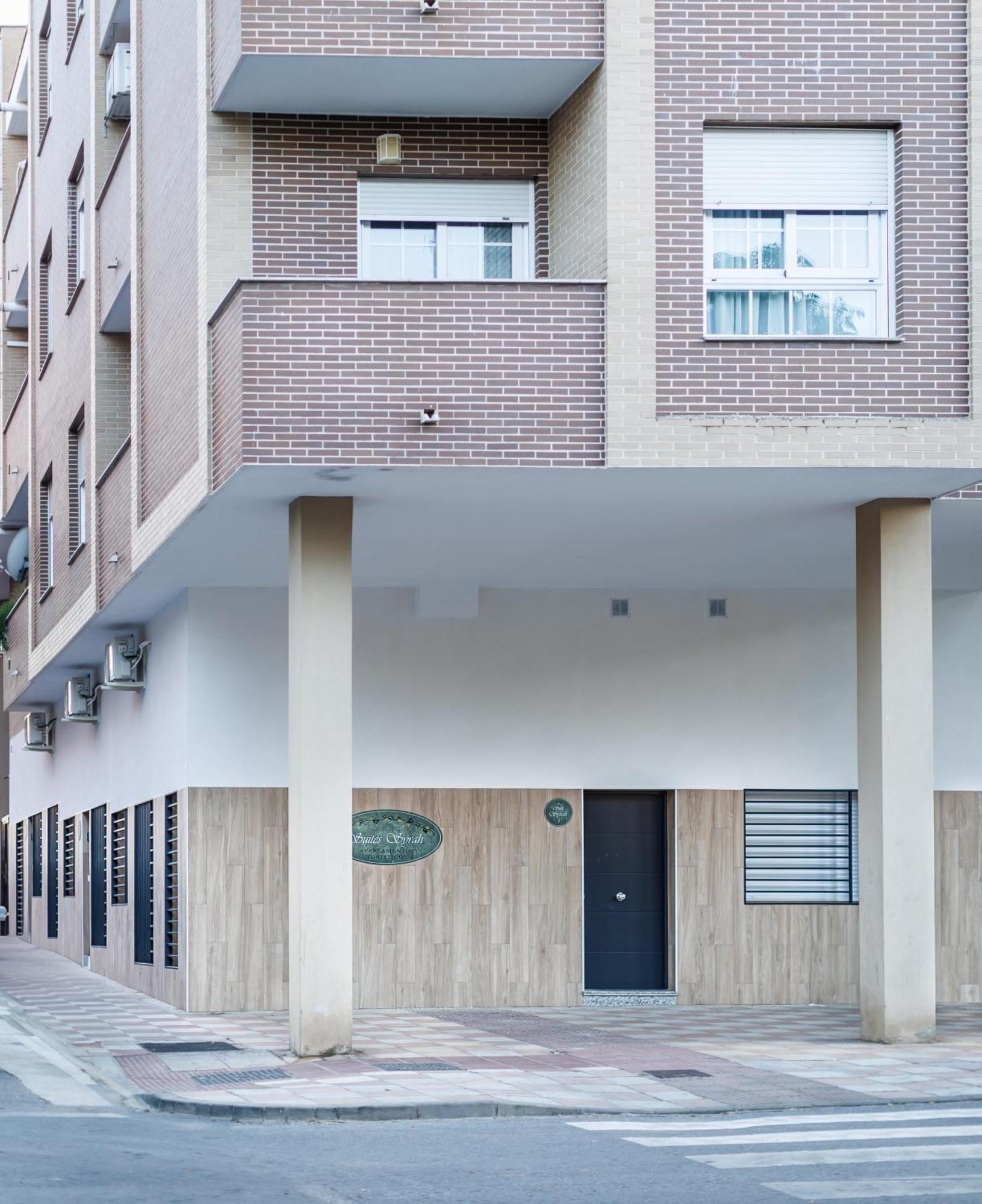 Apartamentos Luxury Suites Syrah Almendralejo Buitenkant foto